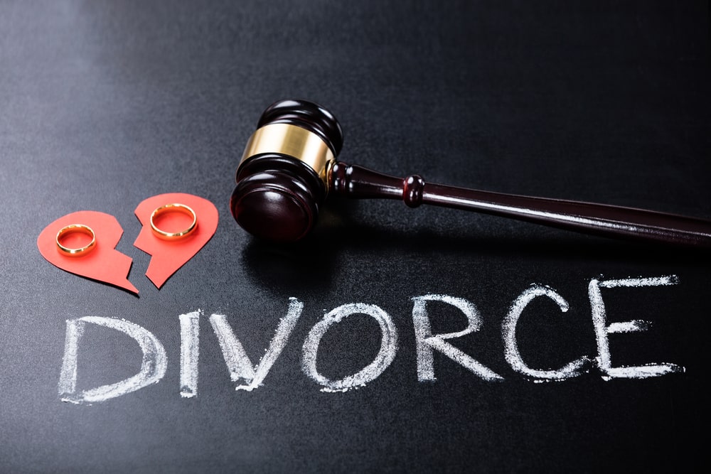 You are currently viewing What Do Divorce Lawyers Do?